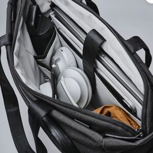 NWT Alpaka Bravo Tote